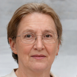 Sabine K.